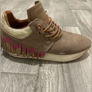 Esseutesse Brown Sneakers with Pink and Gold tassels